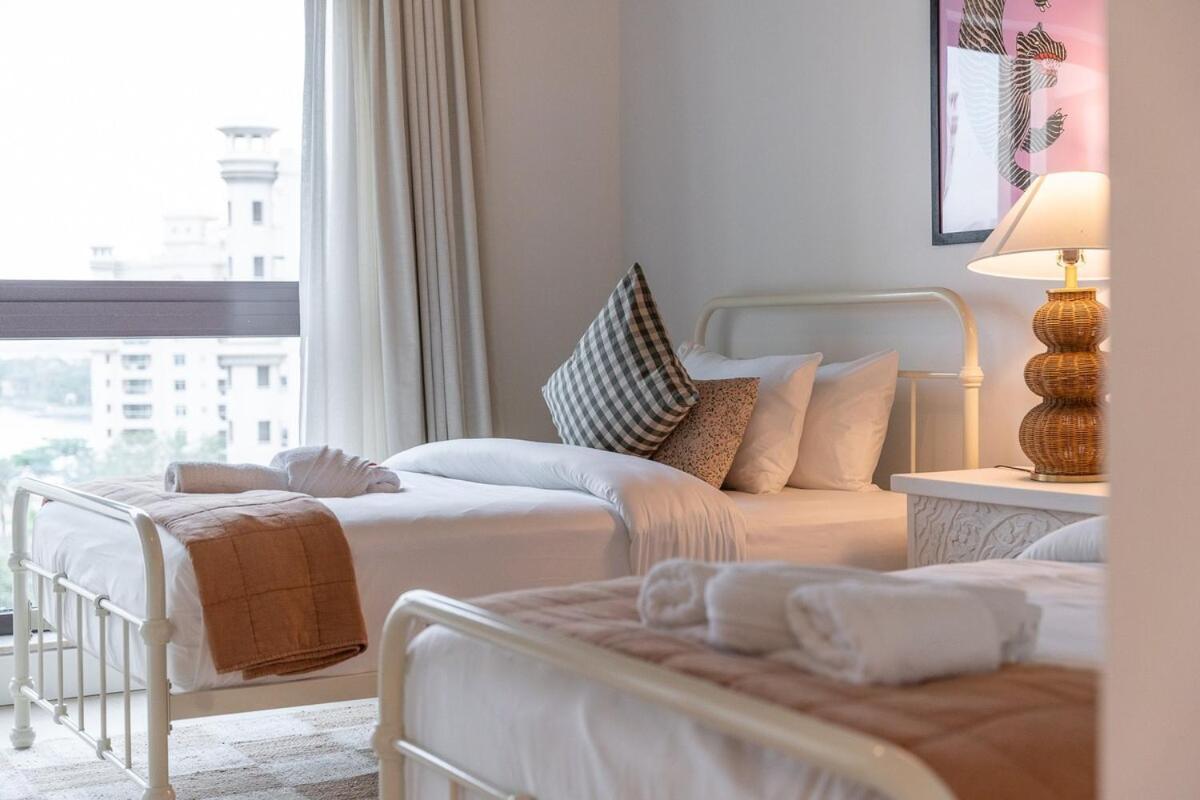 Spacious 3-bedrooms With Cozy Balcony In Palm Jumeira! Apartamento Dubái
