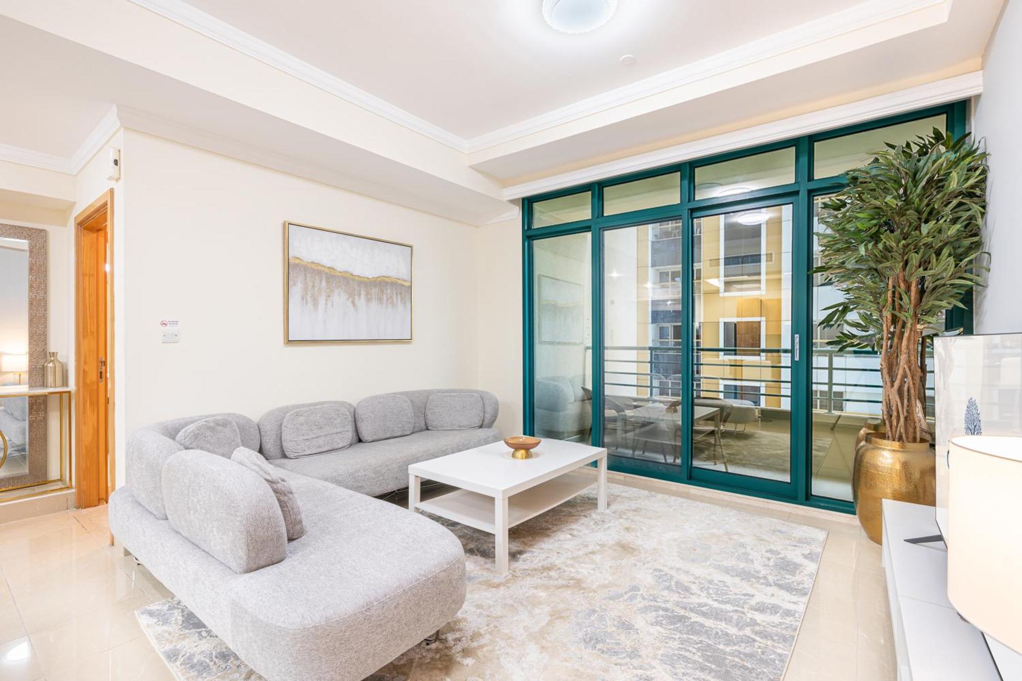 Spacious In The Heart Of Marina Apartamento Dubái