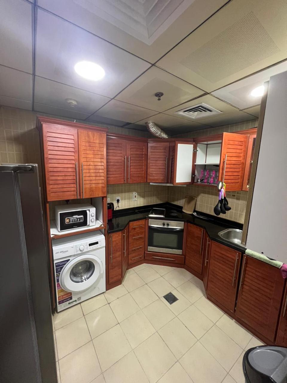 Luxnest Internet Private Bed Space Men Only Dubaï