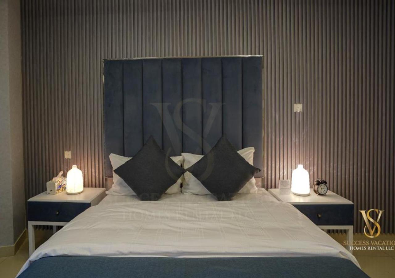 Marina , Success Luxury Apartments, Near Jbr And Metro Station-daily Free Housekeeping Included * Dubái