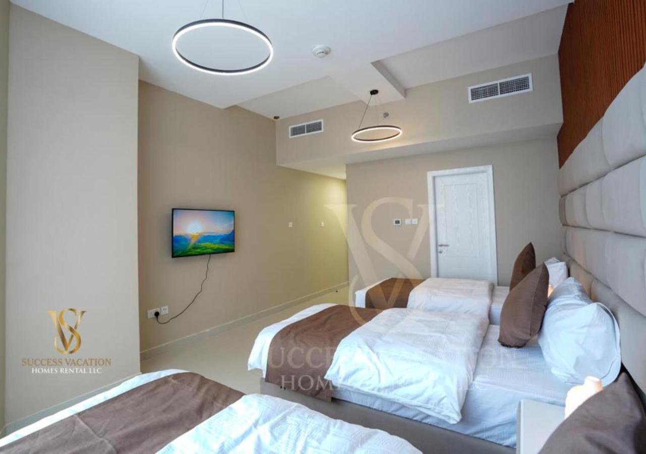 Marina , Success Luxury Apartments, Near Jbr And Metro Station-daily Free Housekeeping Included Dubái