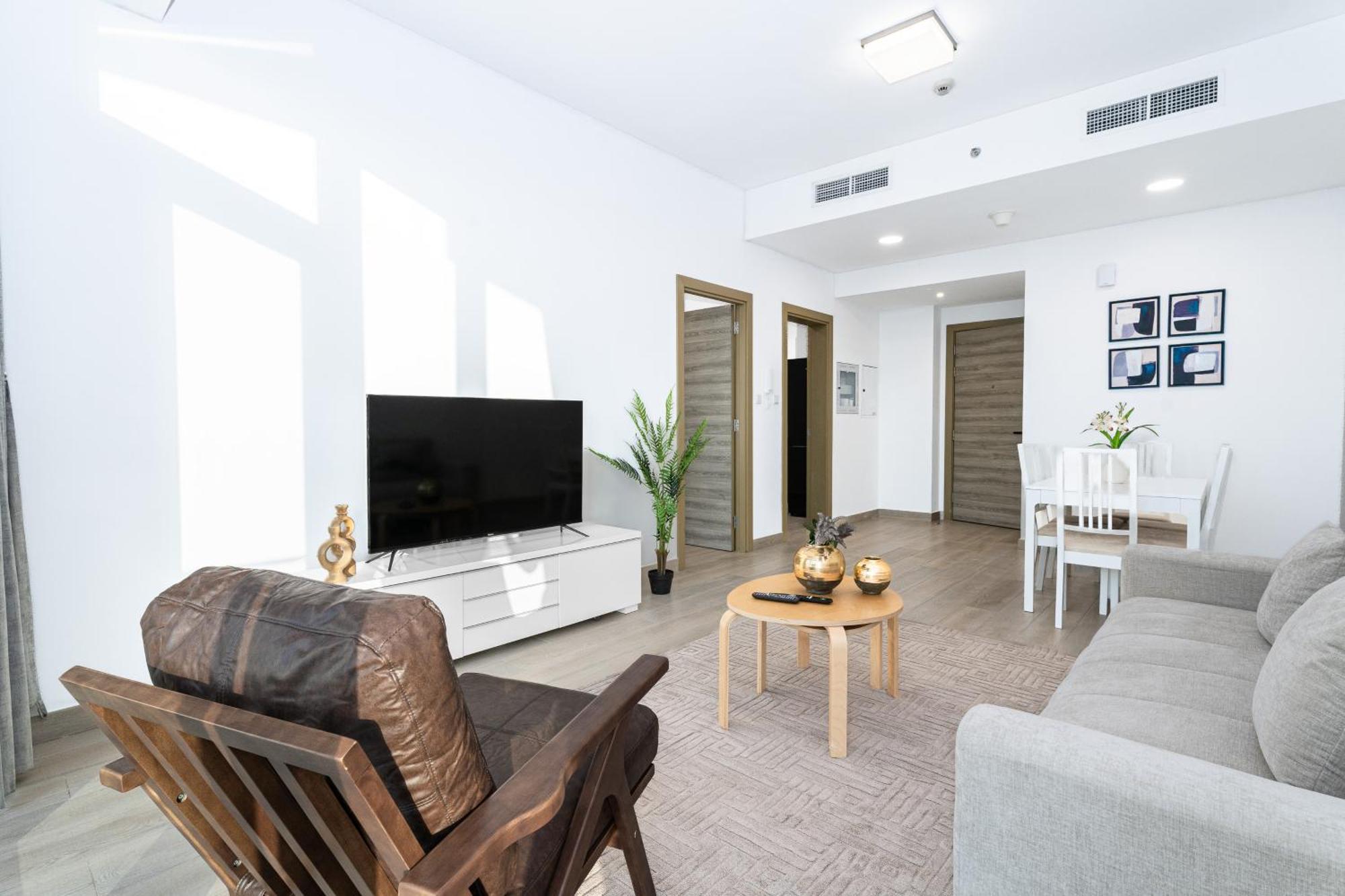 Escape24 Modern Bloom Tower Jumeirah Village Circle Jvc Apartamento