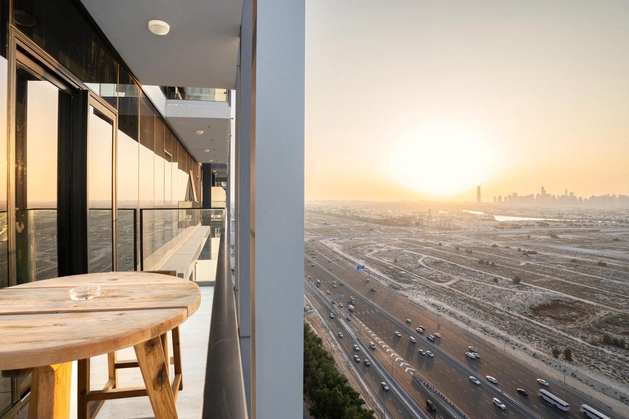 Escape24 Modern Bloom Tower Jumeirah Village Circle Jvc Apartamento *