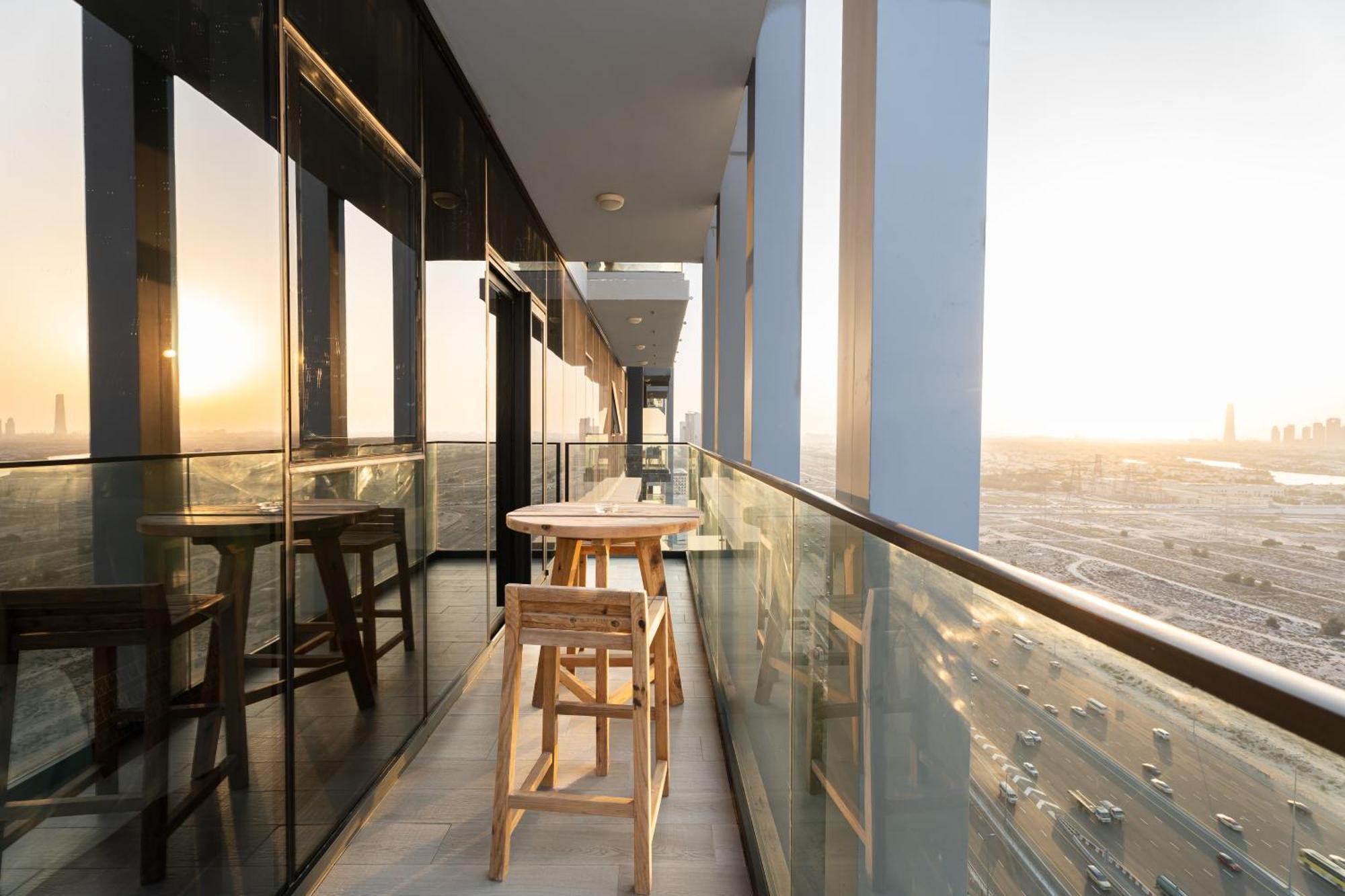 Escape24 Modern Bloom Tower Jumeirah Village Circle Jvc Dubái