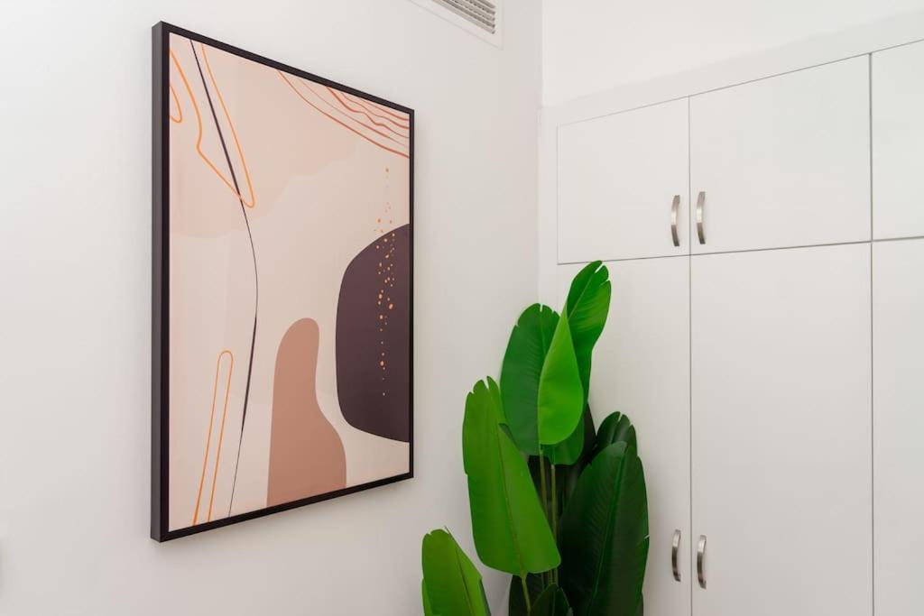 Prime Retreats - Steps To Grosvenor Marina Appartement *