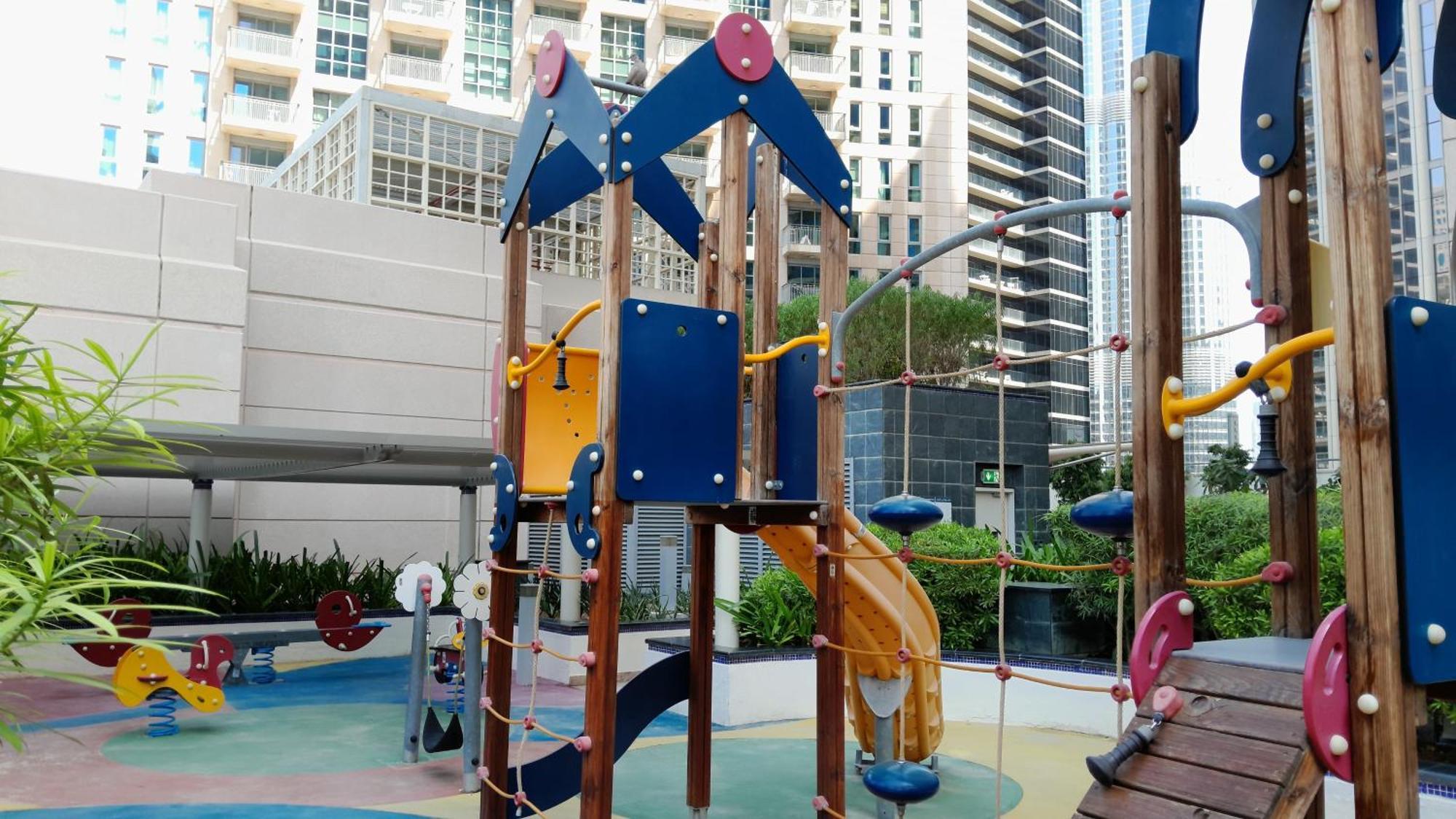 Burj Khalifa Views - 5 Min Walk From Mall - Upgraded - Designer Choice - 8 People - Opera Apartment *