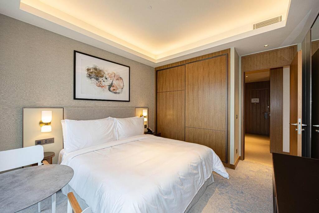 Stunning Address Opera 3bedroom Appartement *