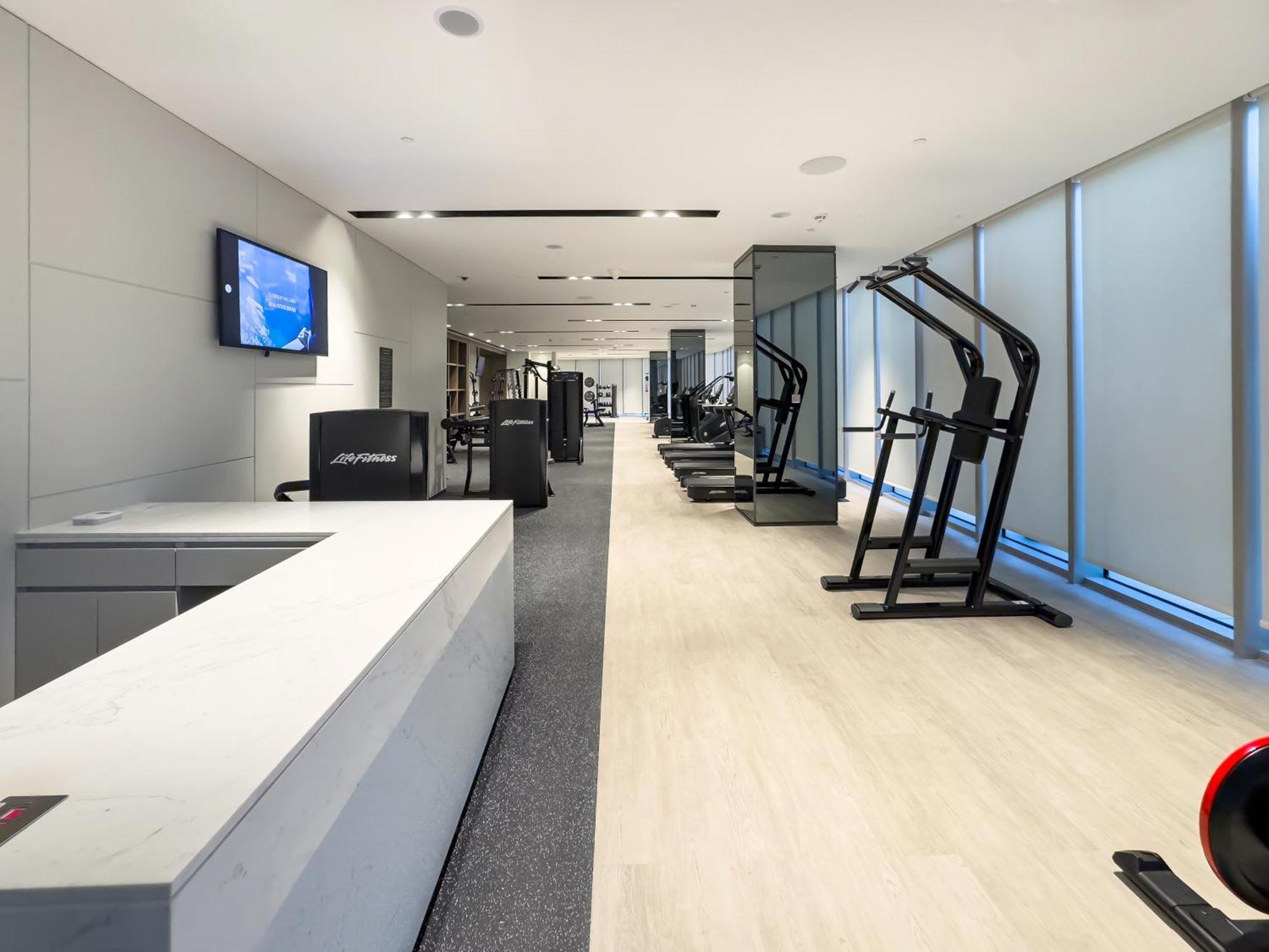 Grandeur 2 Bedroom I Burj Khalifa & Fountain Views I Free Parking, Gym, Pool, Wi-fi & Ps5 I By Skyline Serenity Appartamento Dubai