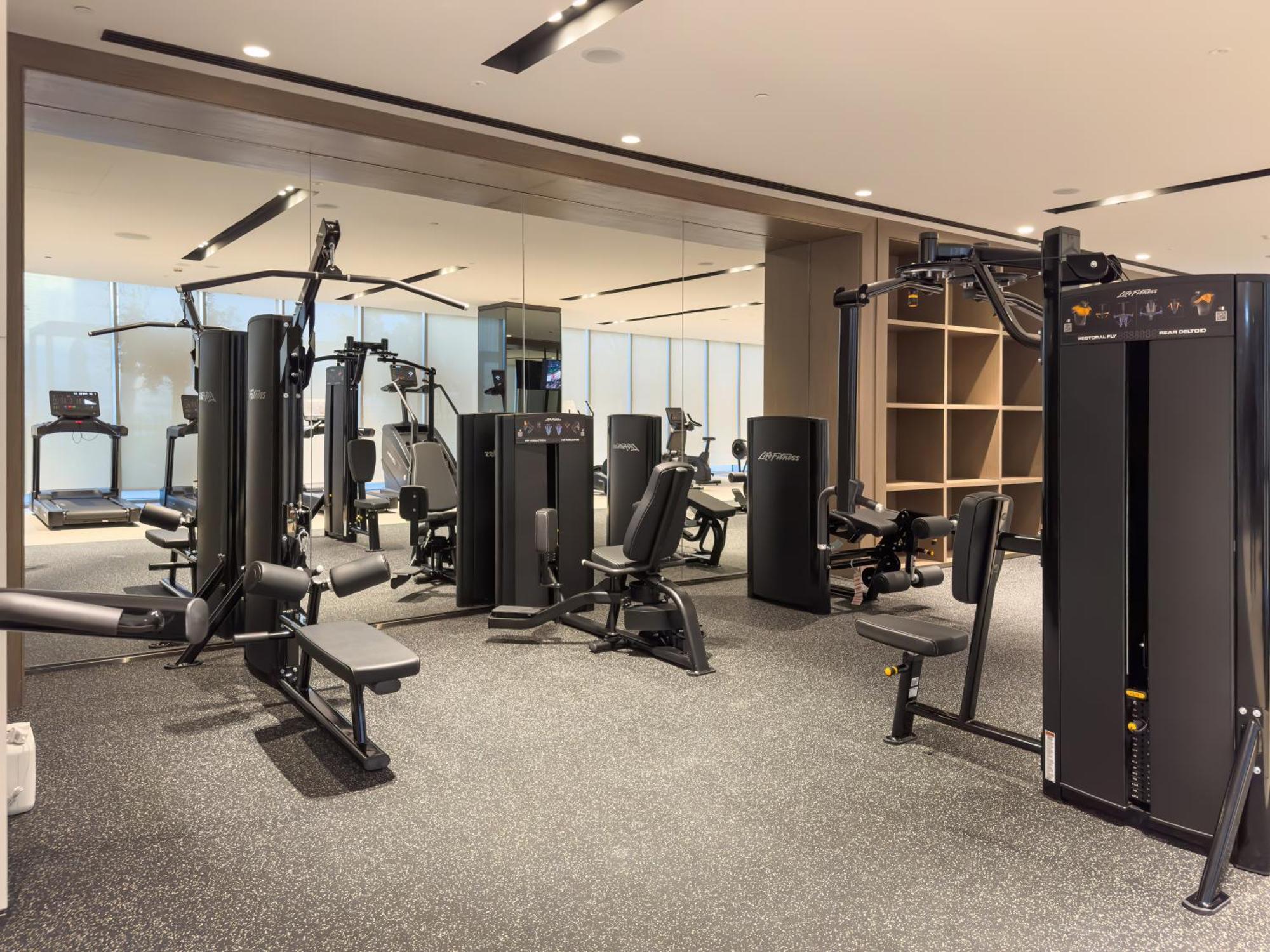 Grandeur 2 Bedroom I Burj Khalifa & Fountain Views I Free Parking, Gym, Pool, Wi-fi & Ps5 I By Skyline Serenity Appartamento Dubai