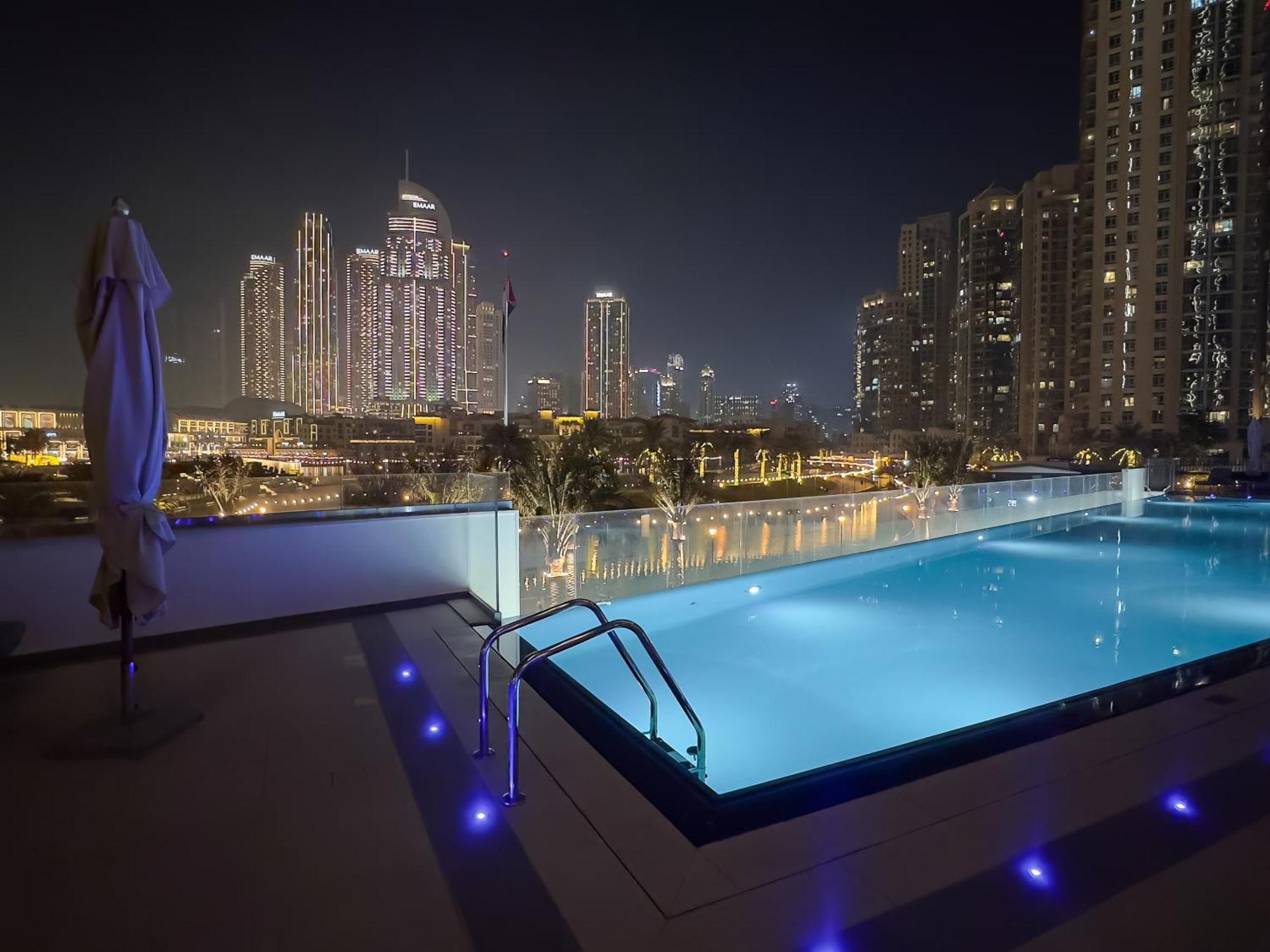 Appartamento Grandeur 2 Bedroom I Burj Khalifa & Fountain Views I Free Parking, Gym, Pool, Wi-fi & Ps5 I By Skyline Serenity Dubai
