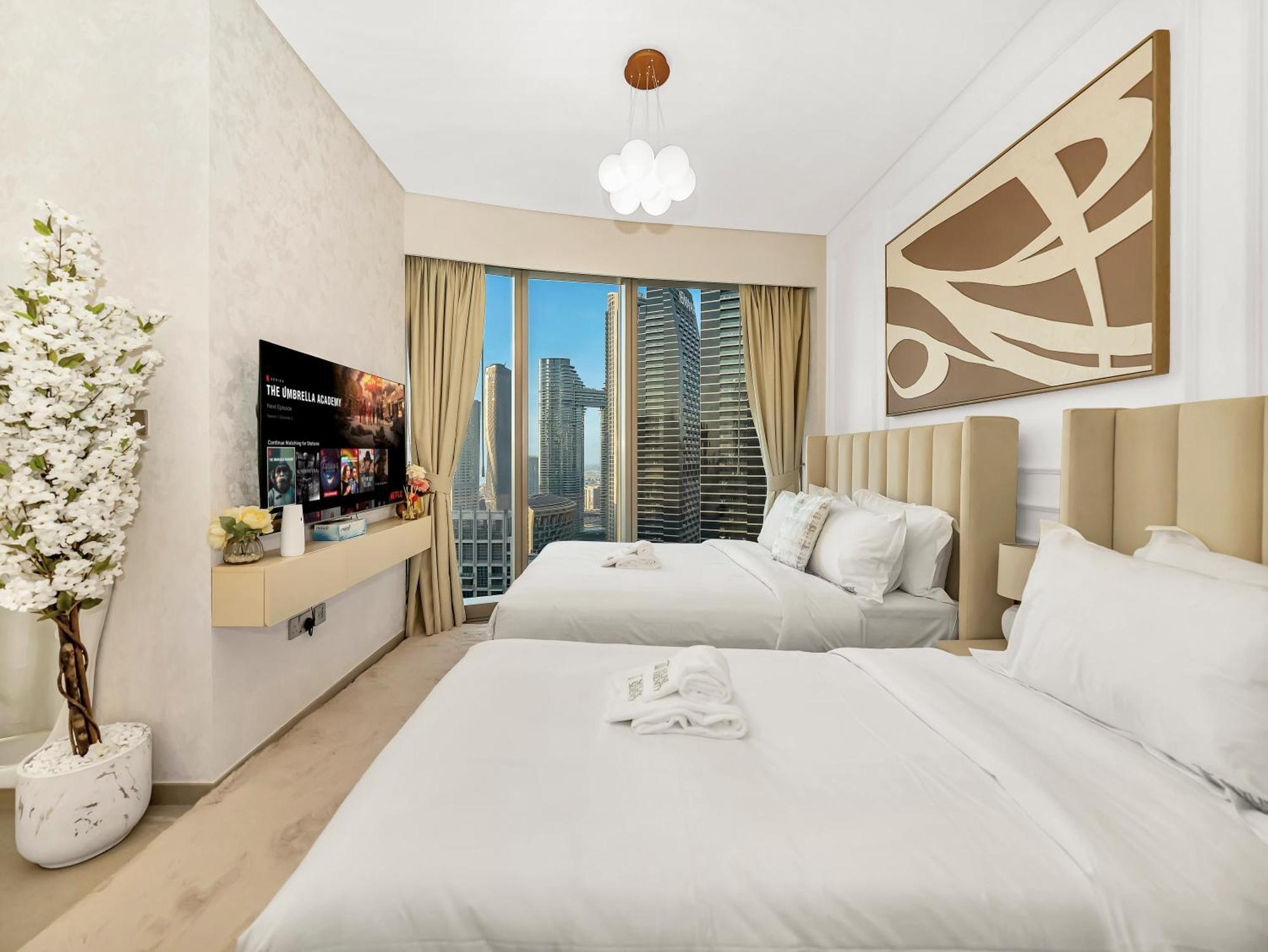 Appartamento Grandeur 2 Bedroom I Burj Khalifa & Fountain Views I Free Parking, Gym, Pool, Wi-fi & Ps5 I By Skyline Serenity Dubai