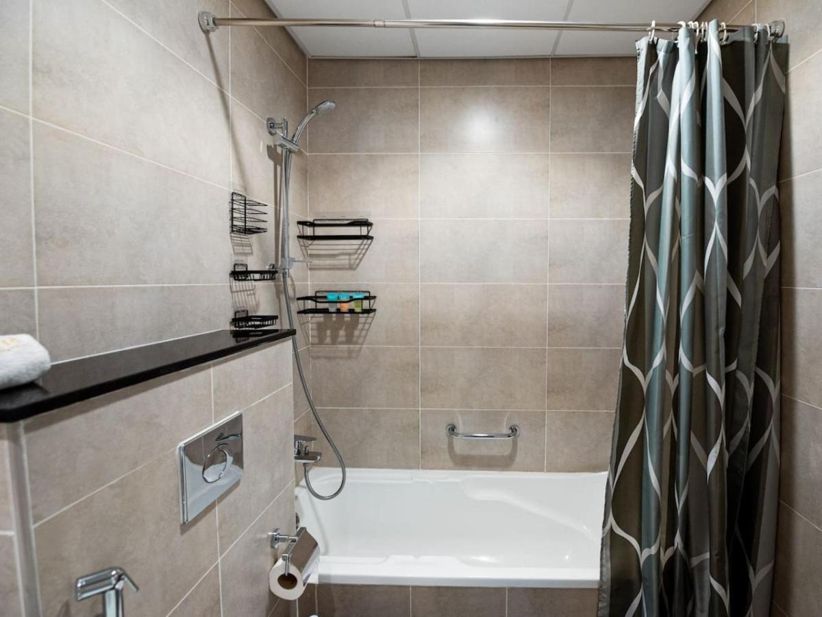 Cozy And Stylish Retreat In Damac Hills Appartement Dubaï