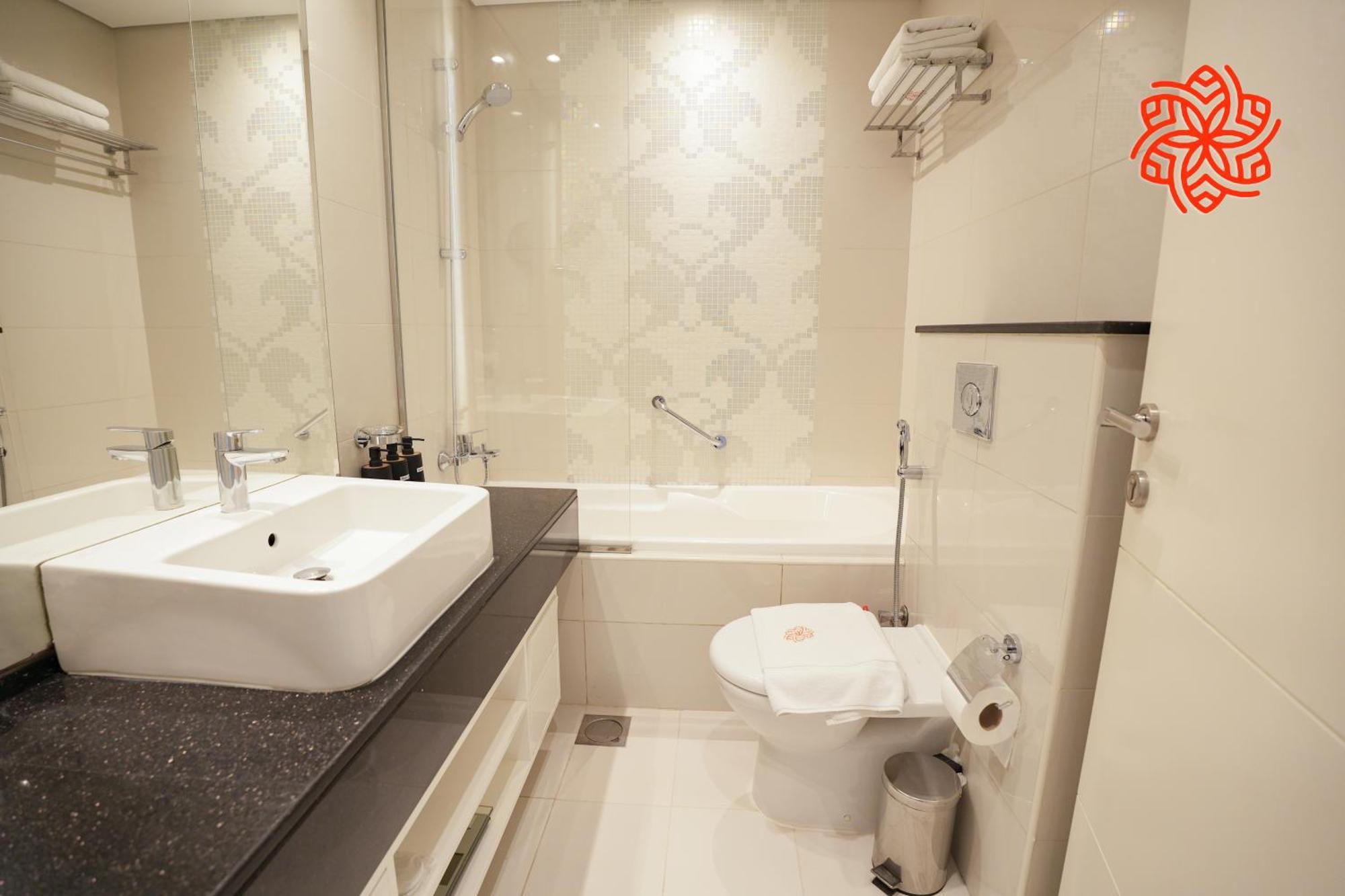 Appartement Alashrafia Saray- Upscale 1bdr In Canal Views Dubaï