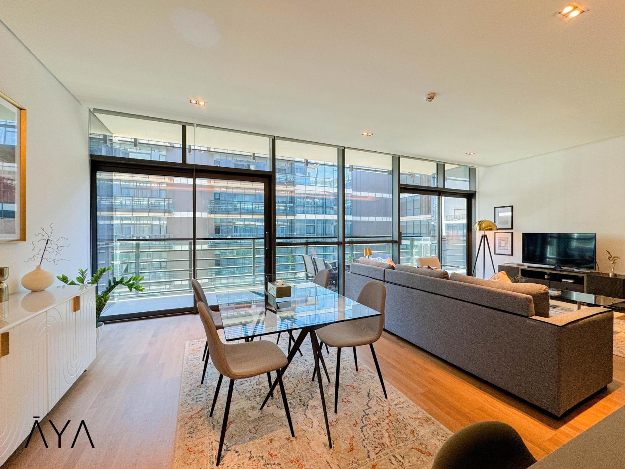 Luxury With Pool, Patio & Gym In Walk Apartamento Dubái