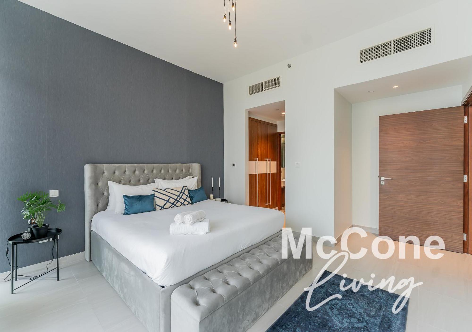 Scenic View 1br With Balcony *