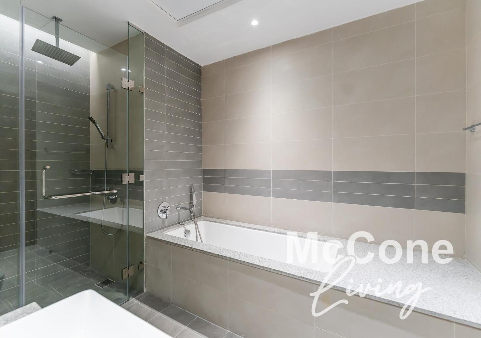 Scenic View 1br With Balcony Appartement *