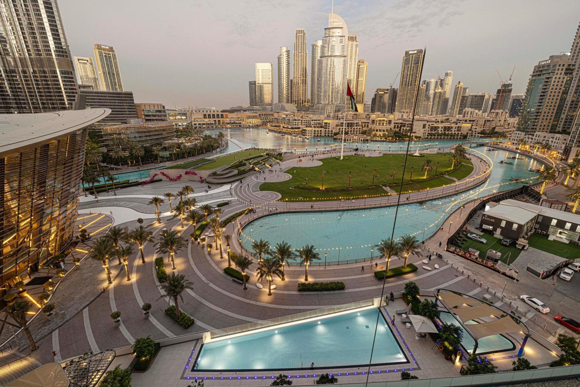 View In With Full Burj Khalifa, Fountains, Park View, Next To Mall And Opera Lägenhet *