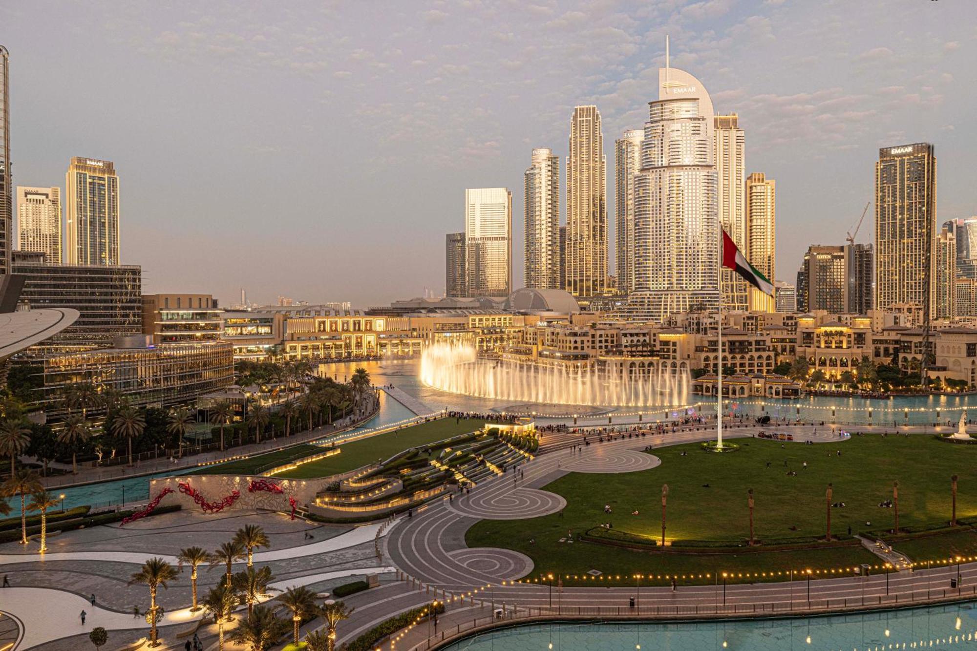 View In With Full Burj Khalifa, Fountains, Park View, Next To Mall And Opera Lägenhet