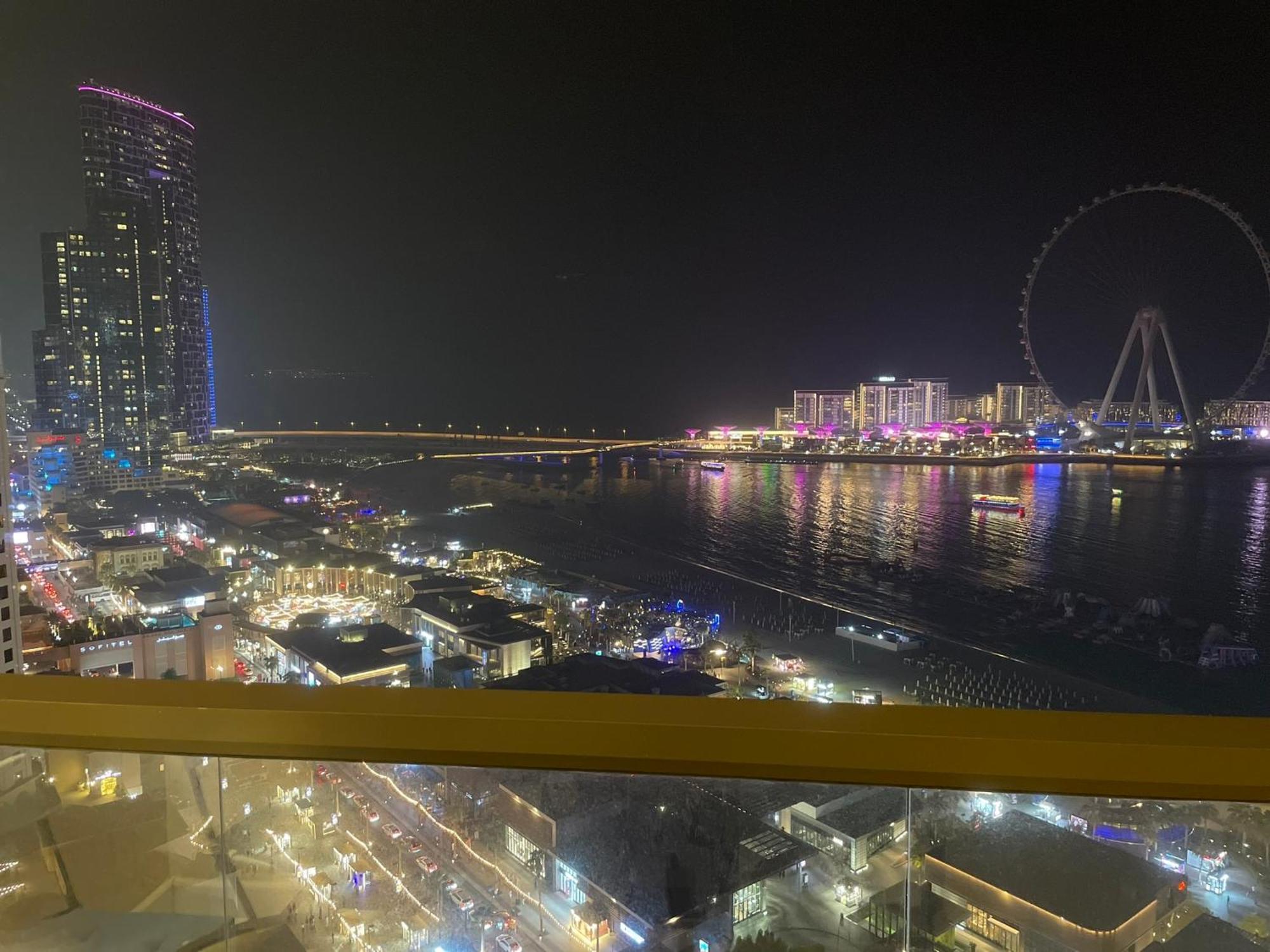 Jbr Beachfront Luxe Sea Facing Appartamento