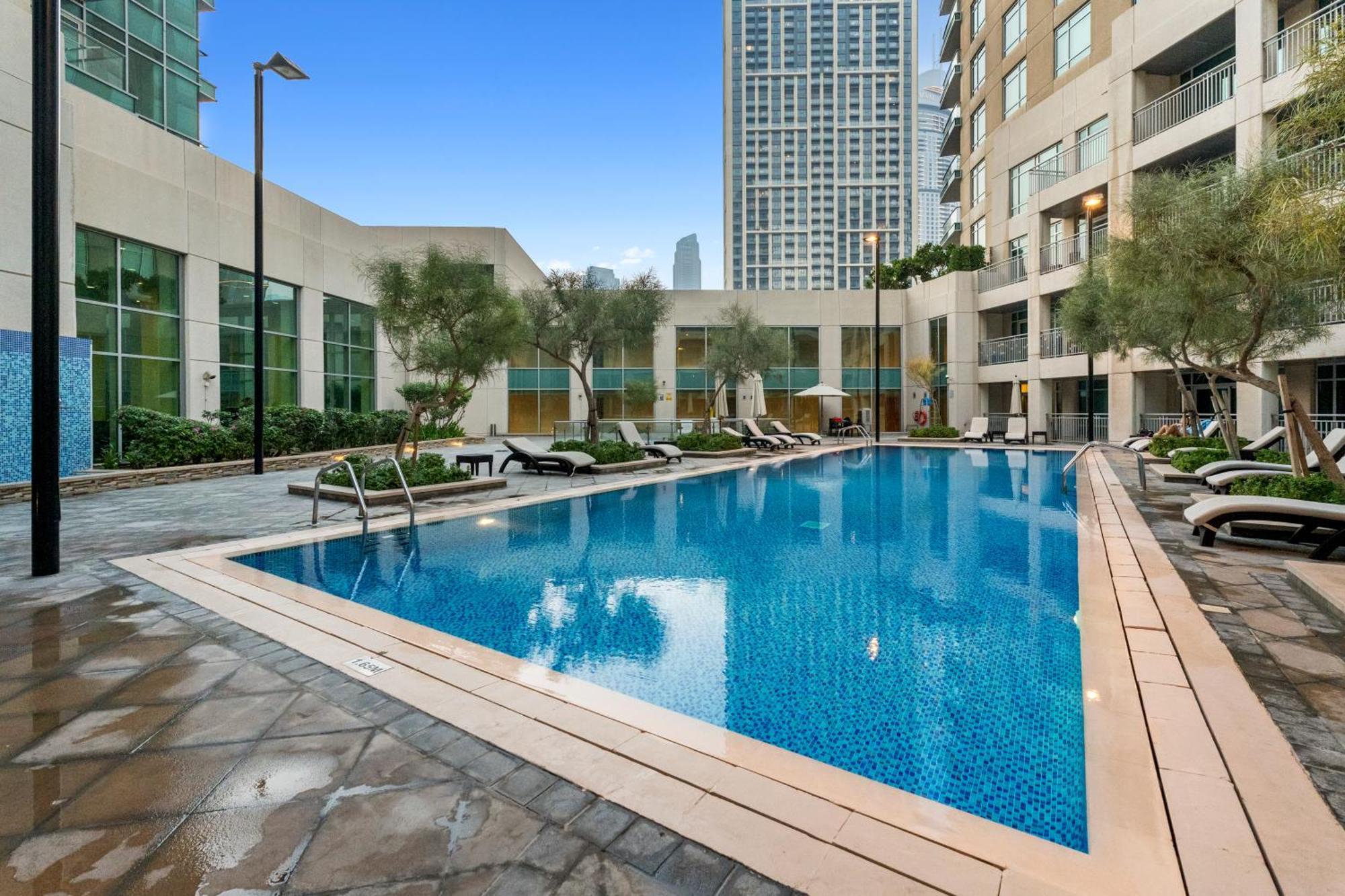 Apartemen Stylish 1 Bedroom - Burj Khalifa View- 5Mn Walk To Dubai Mall-Apartment In Burj Views Tower