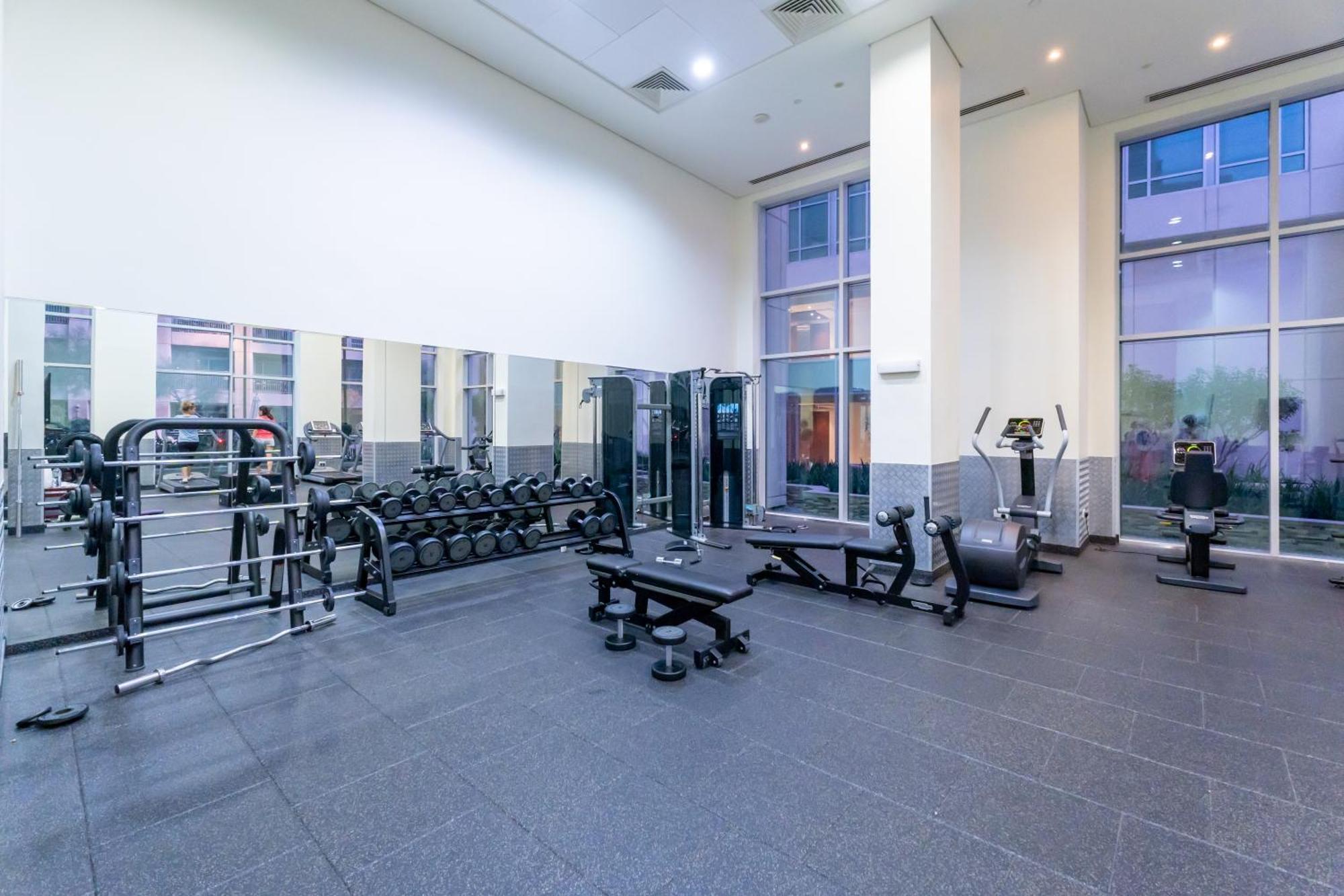 Apartemen Stylish 1 Bedroom - Burj Khalifa View- 5Mn Walk To Dubai Mall-Apartment In Burj Views Tower *