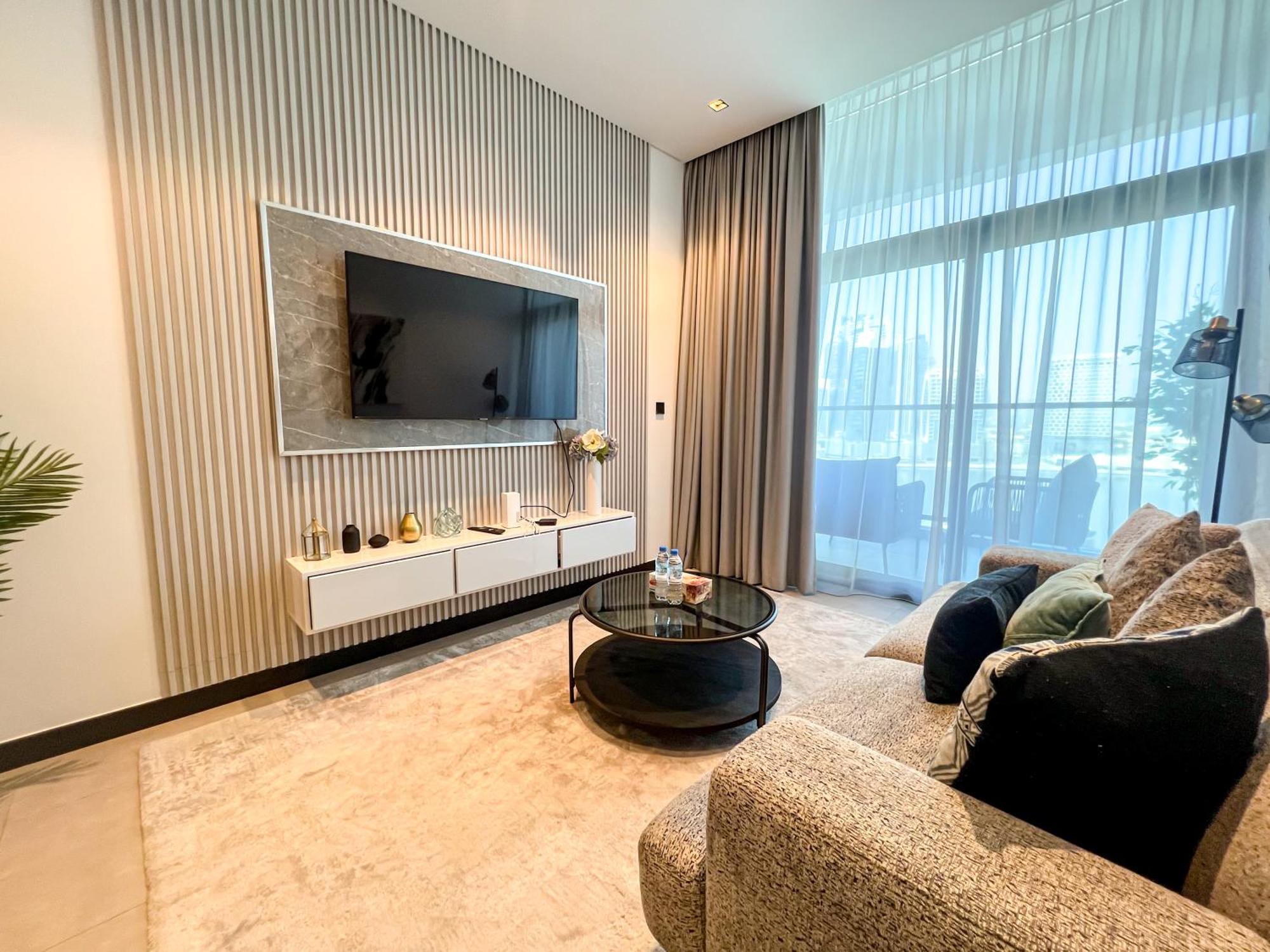 Chic 1-bedroom With Epic Burj Khalifa Views Appartement *