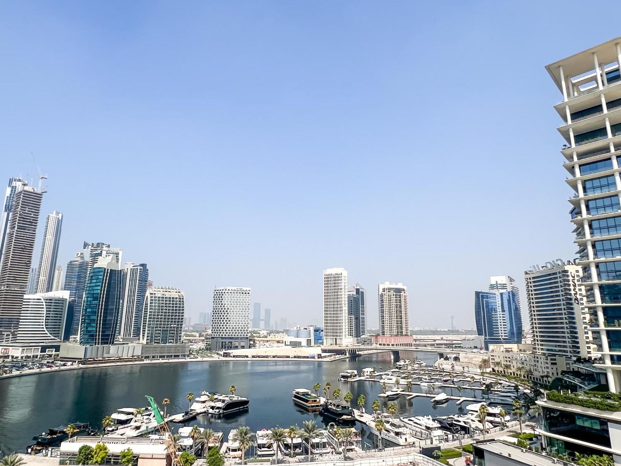 Chic 1-bedroom With Epic Burj Khalifa Views Appartement *