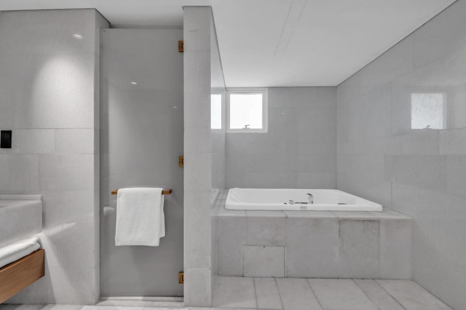 Palm Haven Luxe 3 Bed Townhouse With Private Pool Hébergement de vacances