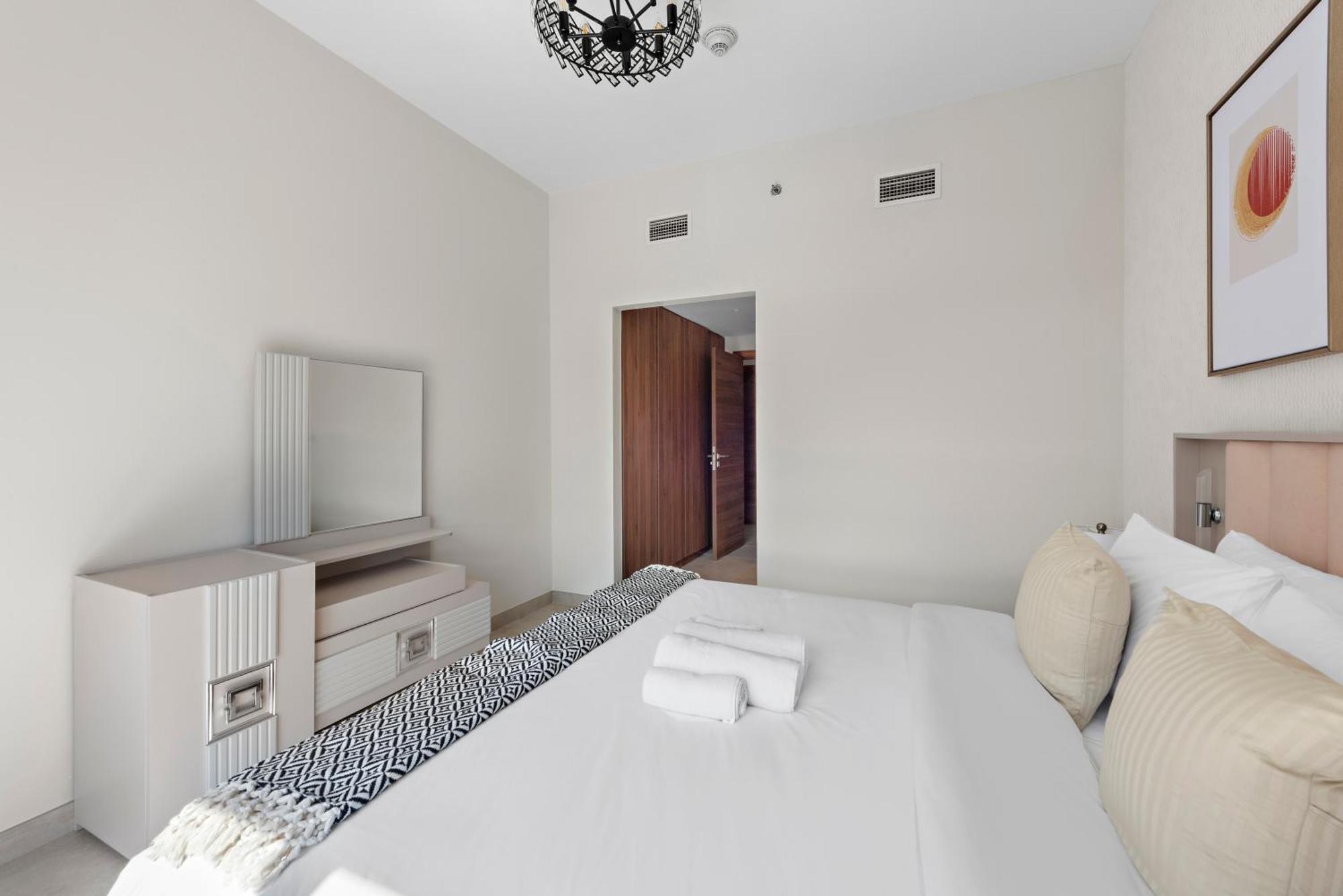 Chic 1br With Pool And Gym Access Dubaï