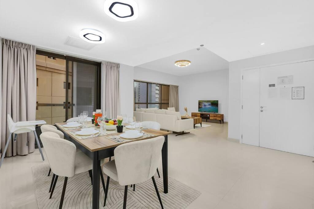 Apartamento First Class 4br Cozy Jumeirah Retreat Dubái