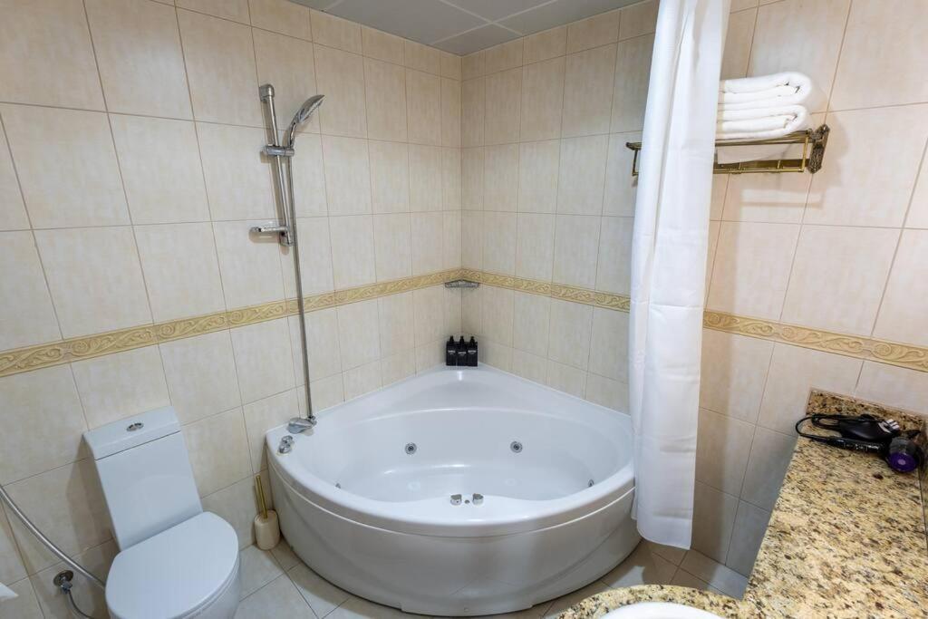87 Floor Penthouse Full Sea View 5 Bhk Appartement
