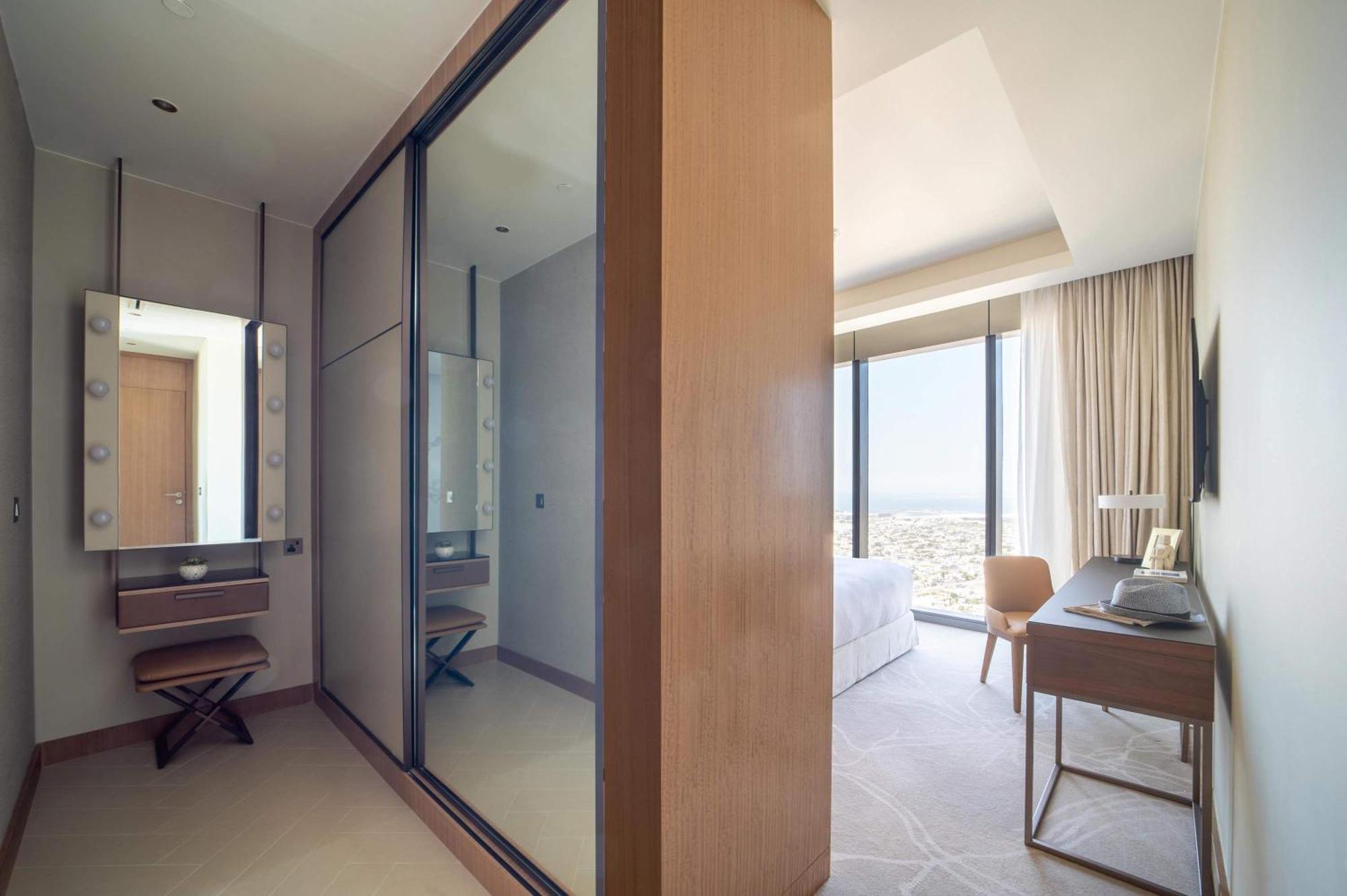 Frank Porter - The Address Opera Residences * Dubaï
