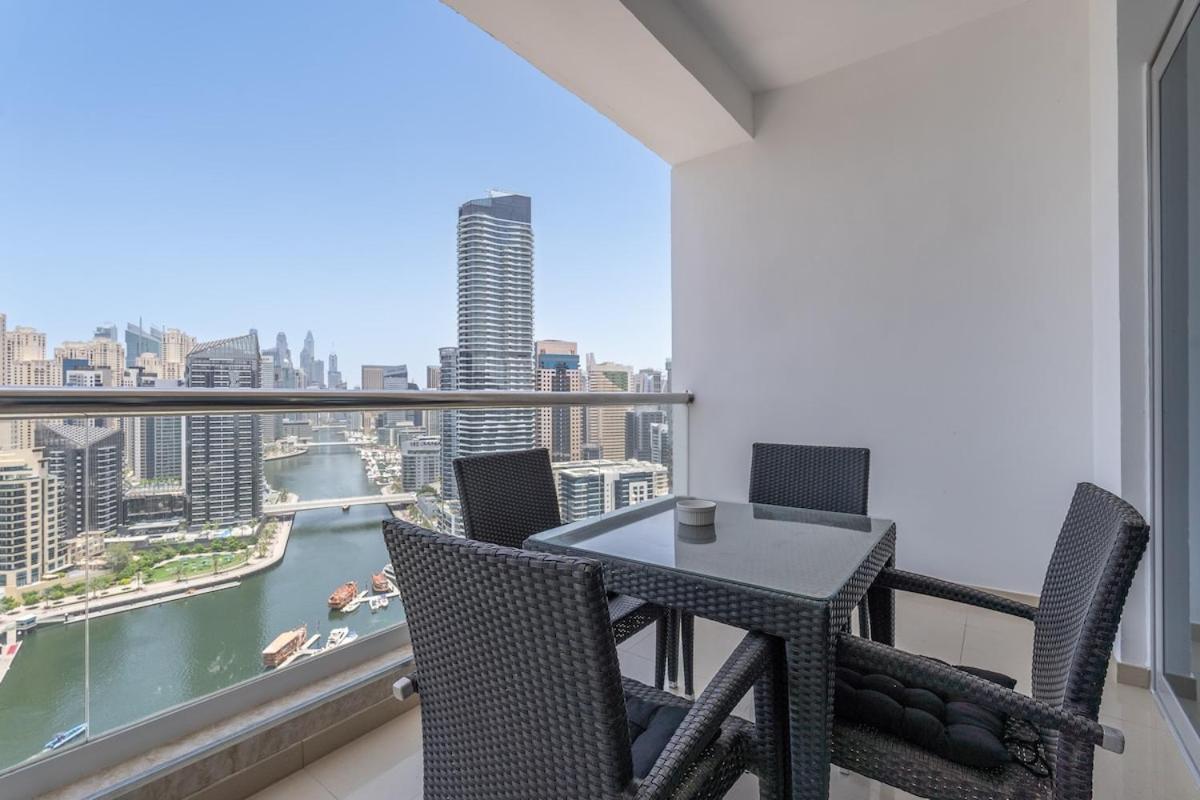 Appartement Spacious 2-bedroom With Marina Views In Dec Tower 2 *