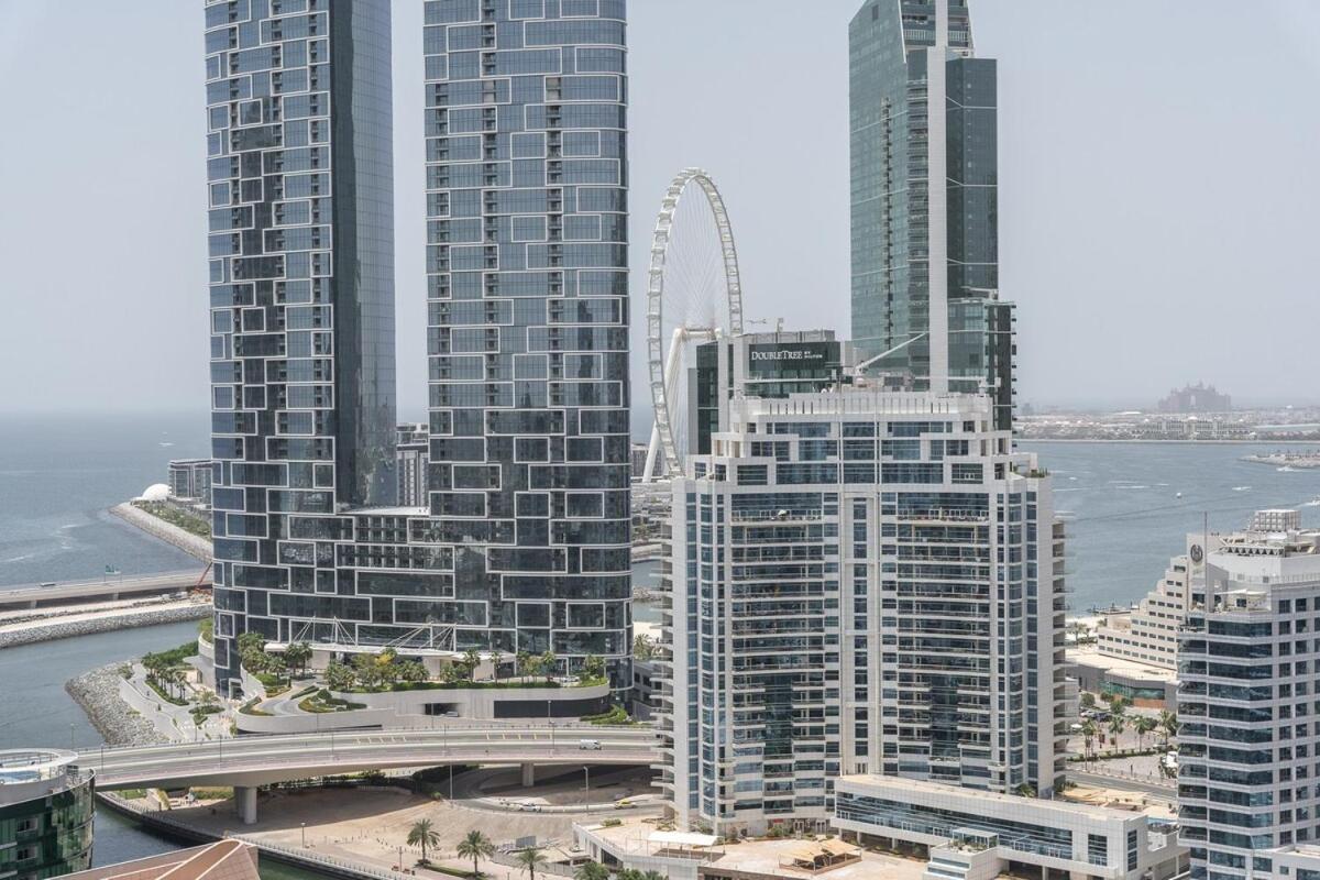 Spacious 2-bedroom With Marina Views In Dec Tower 2 Dubaï