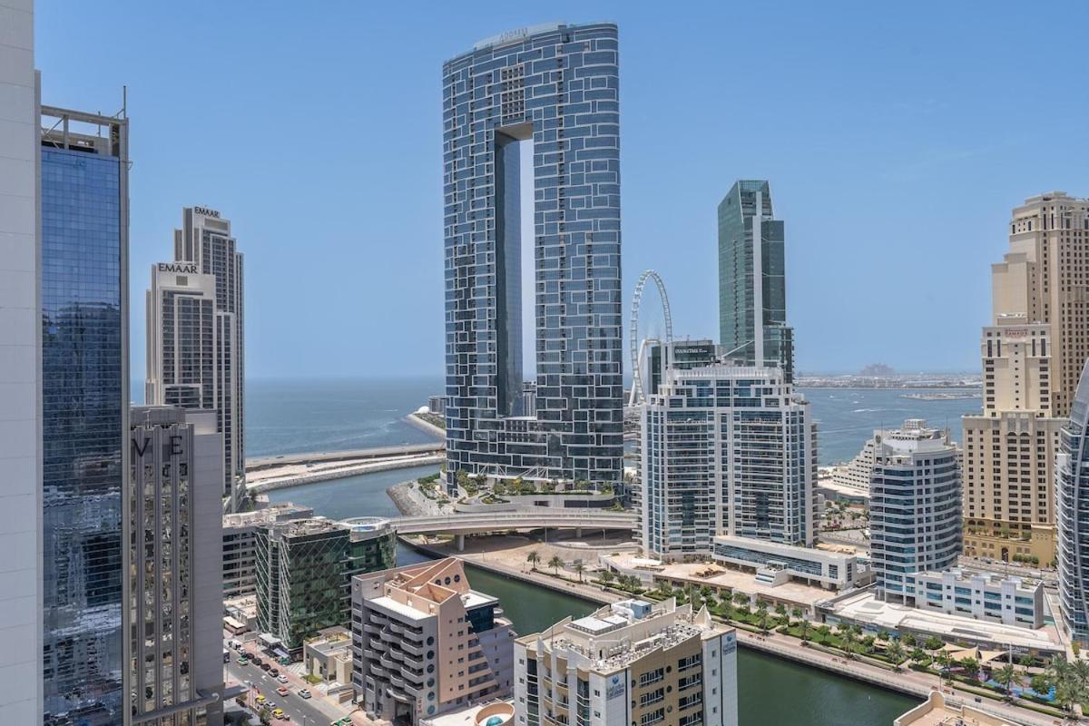 Appartement Spacious 2-bedroom With Marina Views In Dec Tower 2 *
