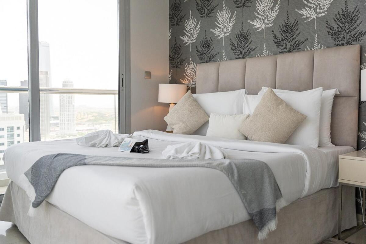 Appartement Spacious 2-bedroom With Marina Views In Dec Tower 2 Dubaï