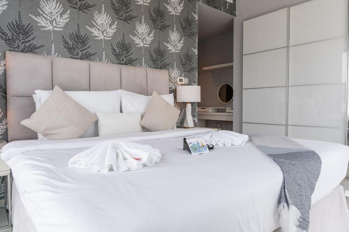 Appartement Spacious 2-bedroom With Marina Views In Dec Tower 2 *