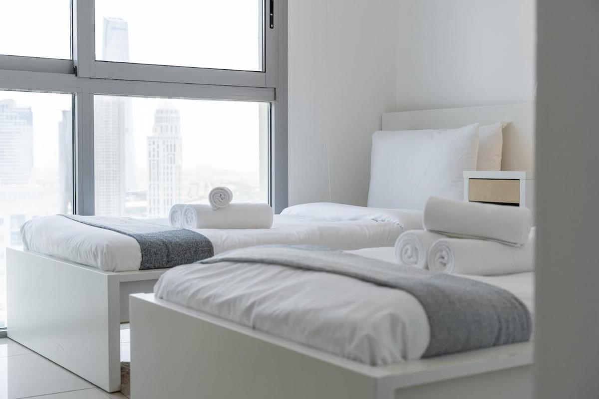 Appartement Spacious 2-bedroom With Marina Views In Dec Tower 2 Dubaï