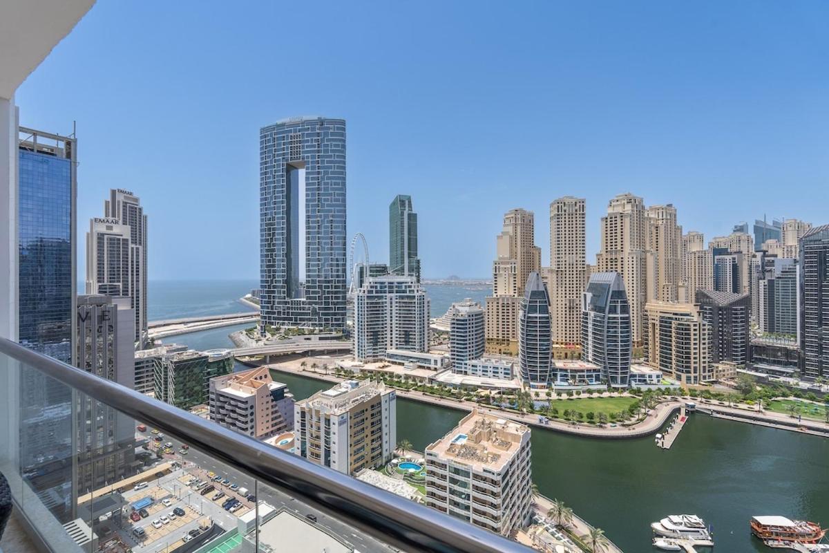 Spacious 2-bedroom With Marina Views In Dec Tower 2 Appartement Dubaï