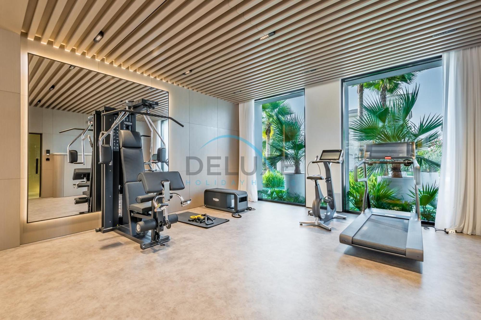 Exclusive 4br With 2 Assistant And Private Pool In Frond K, Palm Jumeirah By Deluxe Homes Dubaï