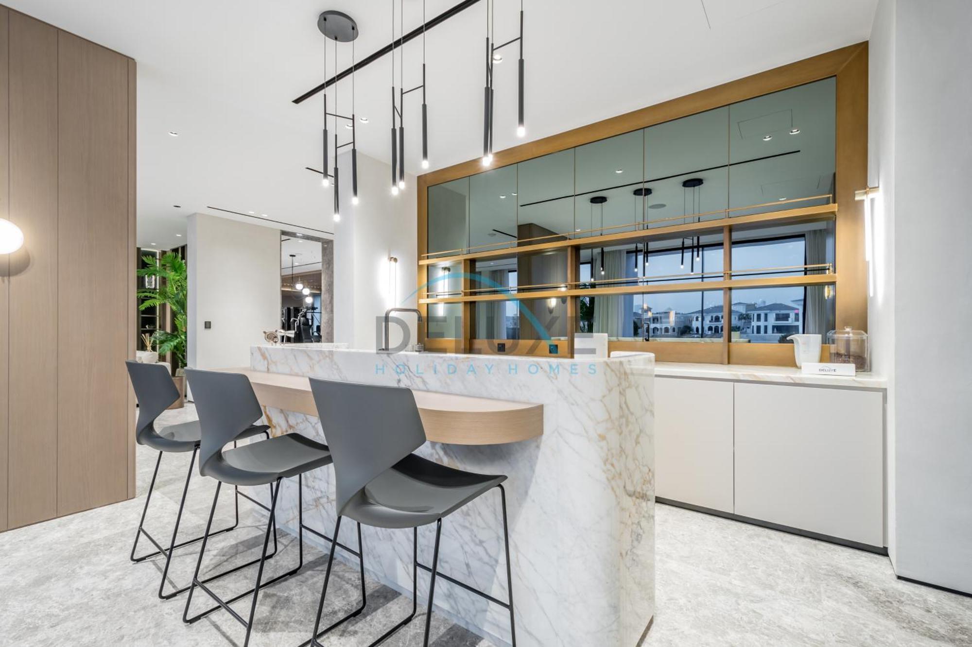 Exclusive 4br With 2 Assistant And Private Pool In Frond K, Palm Jumeirah By Deluxe Homes Dubaï