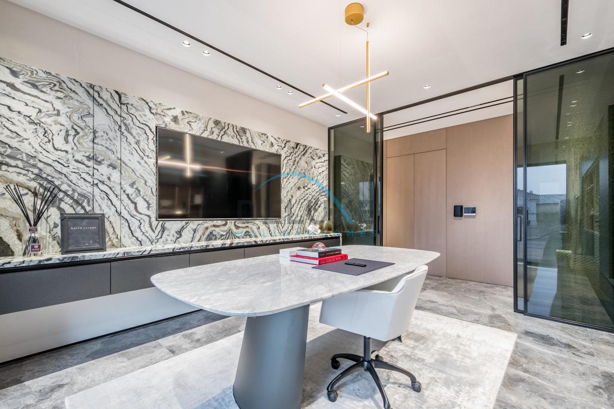 Exclusive 4br With 2 Assistant And Private Pool In Frond K, Palm Jumeirah By Deluxe Homes Appartement