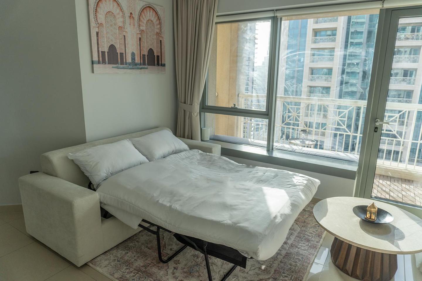 Apartamento Downtown Oasis, Burj Khalifa Views, Luxury Amenities *