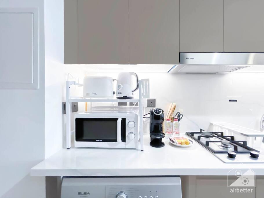 Opulent With Balcony At Aziz Riviera * Dubaï