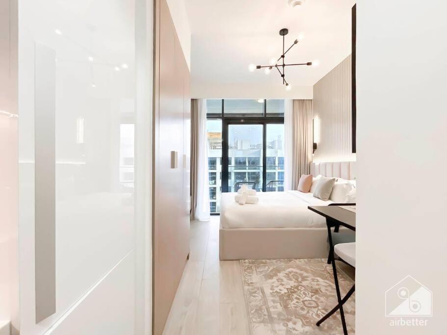 Opulent With Balcony At Aziz Riviera * Dubaï