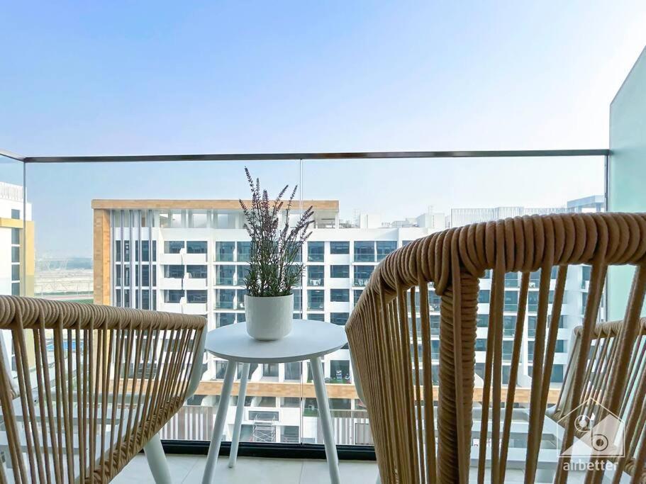 Appartement Opulent With Balcony At Aziz Riviera Dubaï