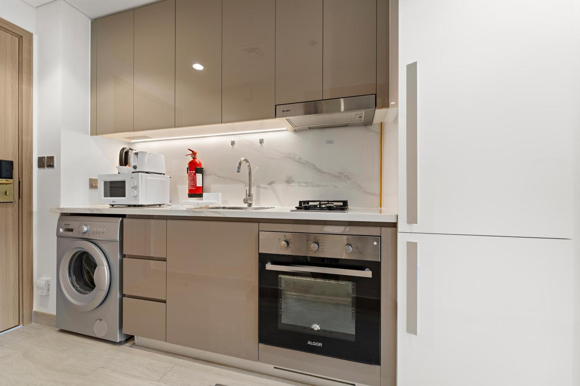 Apartamento Charming With Pool, Gym, Kid's Playground