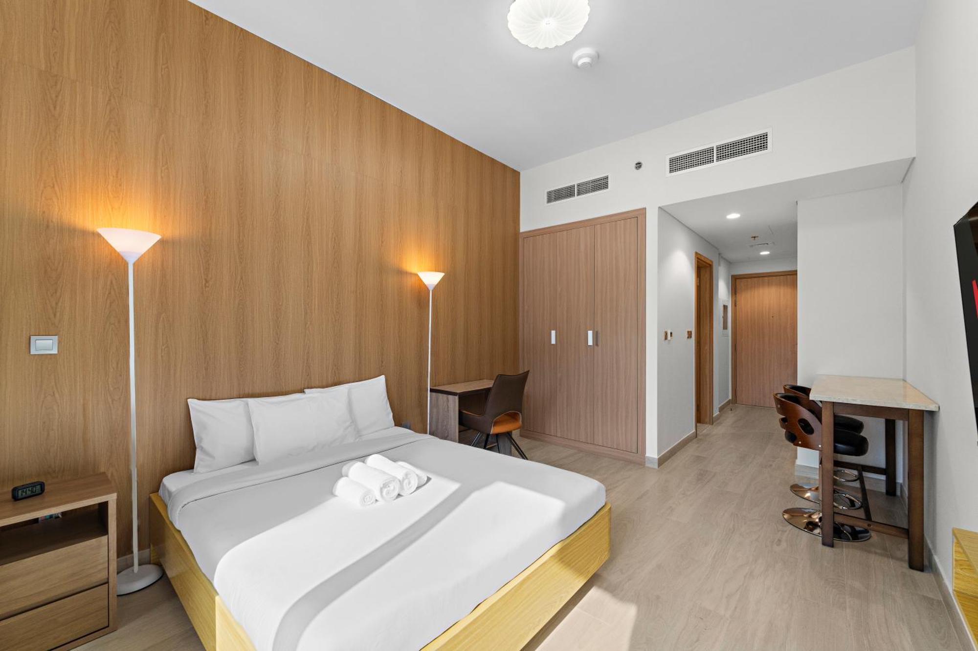 Charming With Pool, Gym, Kid's Playground Appartement *