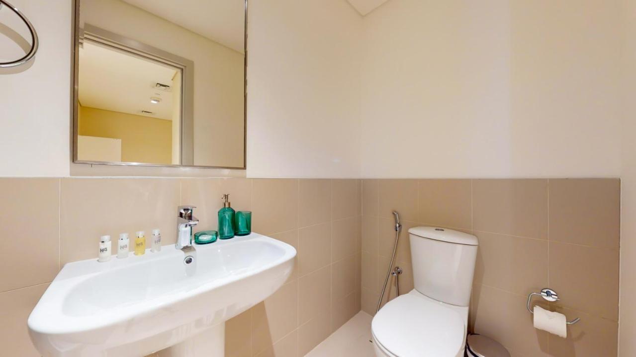Sunrise Bay Tower 2 - Classy Three Bedroom Appartement Dubaï