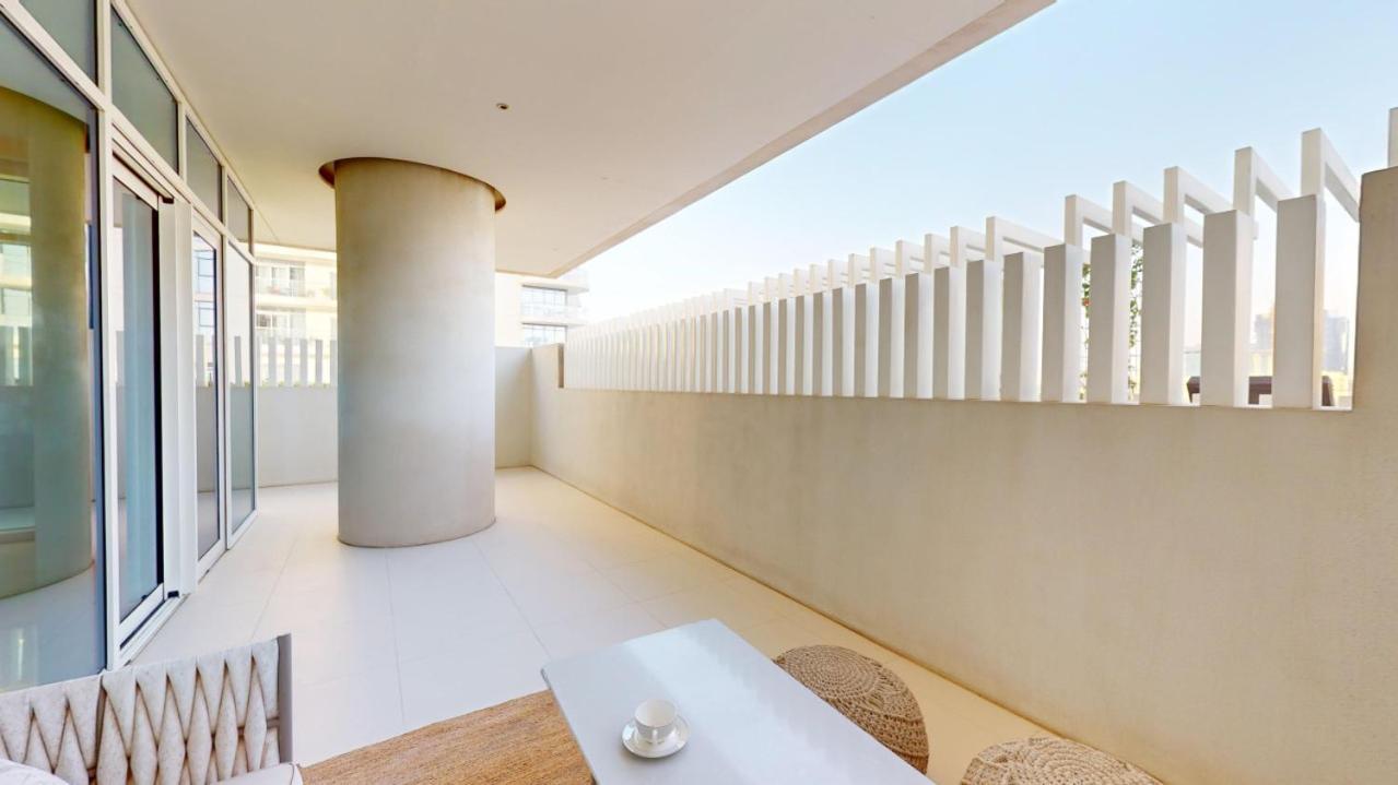 Sunrise Bay Tower 2 - Classy Three Bedroom Appartement